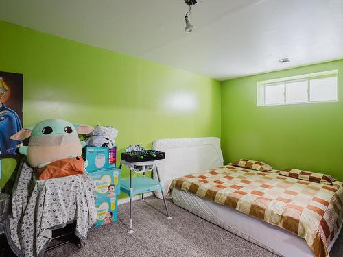 3011 21 Avenue, Edmonton, AB - Indoor Photo Showing Bedroom