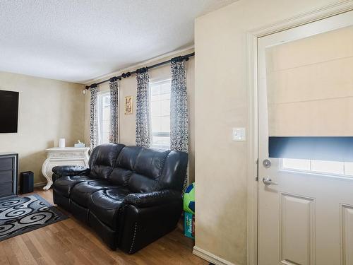 3011 21 Avenue, Edmonton, AB - Indoor