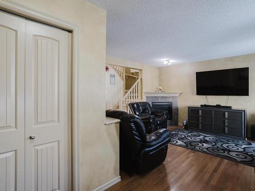 3011 21 Avenue, Edmonton, AB - Indoor Photo Showing Other Room