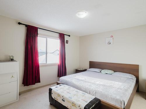 3011 21 Avenue, Edmonton, AB - Indoor Photo Showing Bedroom