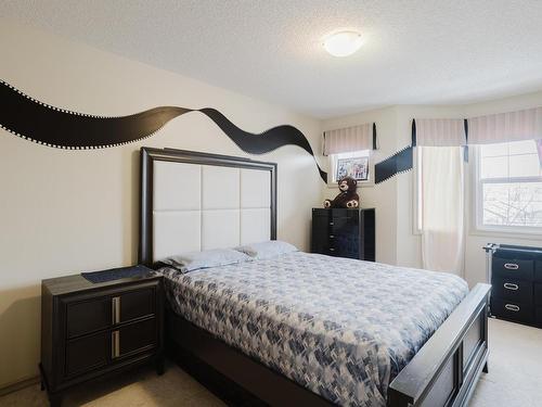 3011 21 Avenue, Edmonton, AB - Indoor Photo Showing Bedroom