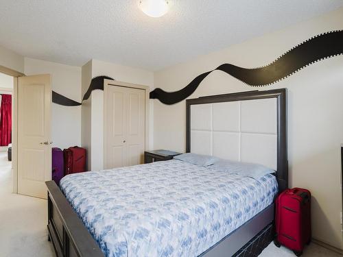 3011 21 Avenue, Edmonton, AB - Indoor Photo Showing Bedroom