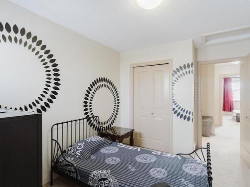 3011 21 Avenue, Edmonton, AB - Indoor Photo Showing Bedroom