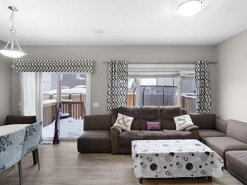 16726 64 Street, Edmonton, AB - Indoor Photo Showing Living Room