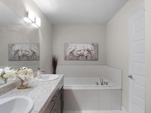 16726 64 Street, Edmonton, AB - Indoor Photo Showing Bathroom