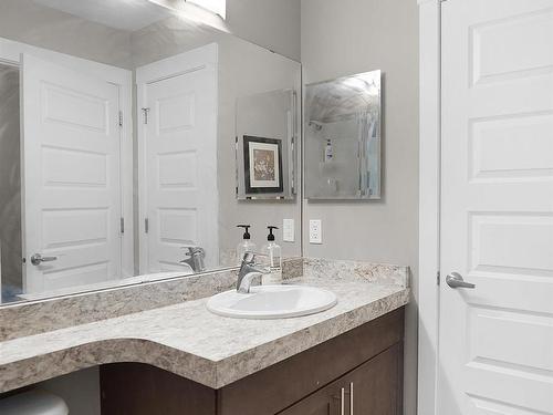 16726 64 Street, Edmonton, AB - Indoor Photo Showing Bathroom