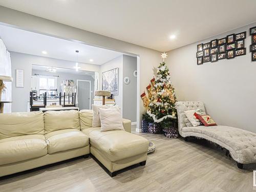 11540 83 Street, Edmonton, AB - Indoor Photo Showing Living Room