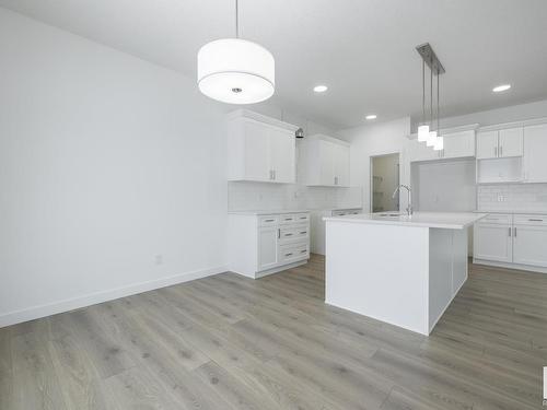 7135 177 Avenue, Edmonton, AB - Indoor Photo Showing Kitchen