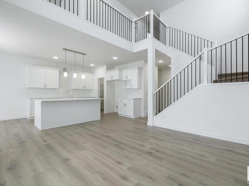 7135 177 Avenue, Edmonton, AB - Indoor Photo Showing Kitchen