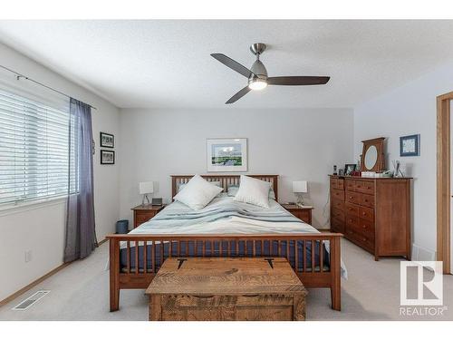 805 Proctor Wynd, Edmonton, AB - Indoor Photo Showing Bedroom