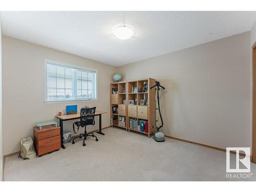 805 Proctor Wynd, Edmonton, AB - Indoor Photo Showing Other Room