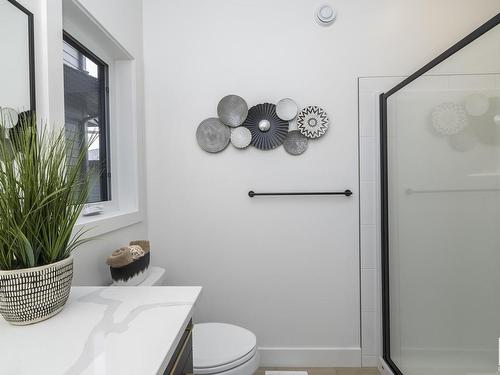 4541 Knight Wynd, Edmonton, AB - Indoor Photo Showing Bathroom