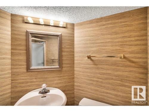 41 Wheatstone Crescent, St. Albert, AB - Indoor Photo Showing Bathroom