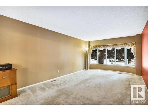 41 Wheatstone Crescent, St. Albert, AB - Indoor Photo Showing Bedroom