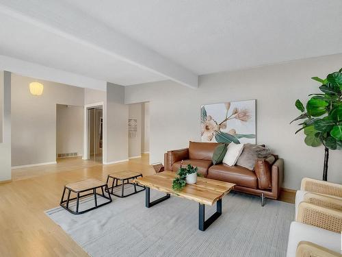 5719 114A Street, Edmonton, AB - Indoor Photo Showing Living Room