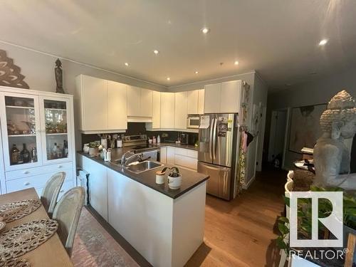 204 11415 100 Avenue, Edmonton, AB - Indoor Photo Showing Kitchen