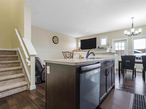 2304 Casey Crescent, Edmonton, AB - Indoor Photo Showing Kitchen