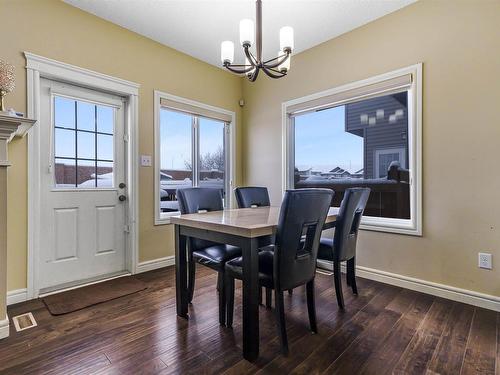 2304 Casey Crescent, Edmonton, AB - Indoor Photo Showing Dining Room