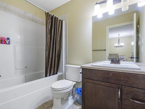 2304 Casey Crescent, Edmonton, AB - Indoor Photo Showing Bathroom