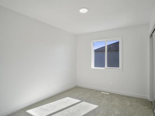 22825 82A Avenue, Edmonton, AB - Indoor Photo Showing Other Room