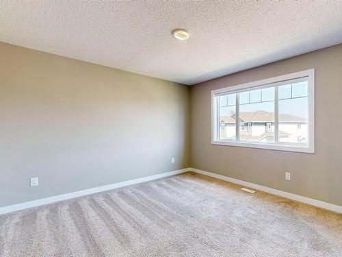 3704 2 St, Edmonton, AB - Indoor Photo Showing Other Room