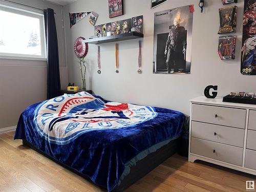 66 Grosvenor Boulevard, St. Albert, AB - Indoor Photo Showing Bedroom