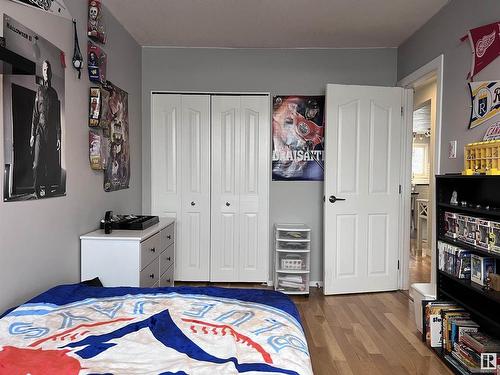 66 Grosvenor Boulevard, St. Albert, AB - Indoor Photo Showing Bedroom