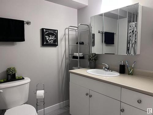 66 Grosvenor Boulevard, St. Albert, AB - Indoor Photo Showing Bathroom