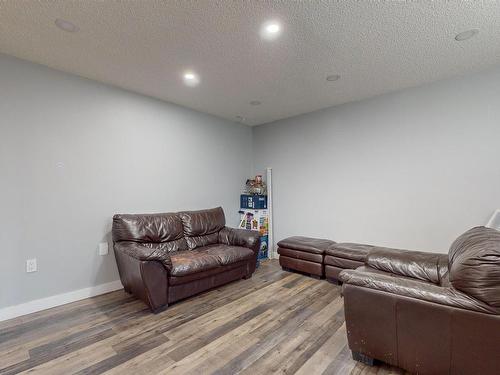 503 89 St, Edmonton, AB - Indoor