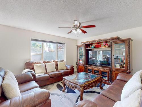 503 89 St, Edmonton, AB - Indoor Photo Showing Living Room