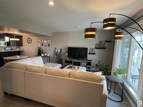 4135 43 Avenue, Drayton Valley, AB - Indoor Photo Showing Living Room