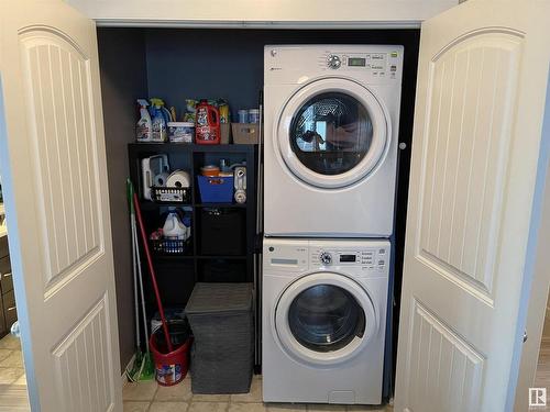 4135 43 Avenue, Drayton Valley, AB - Indoor Photo Showing Laundry Room