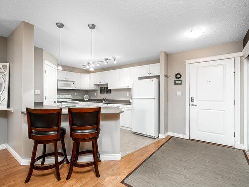 404A 6 Spruce Ridge Drive, Spruce Grove, AB - Indoor Photo Showing Kitchen