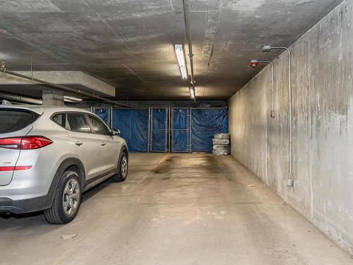 304 10524 77 Avenue, Edmonton, AB - Indoor Photo Showing Garage