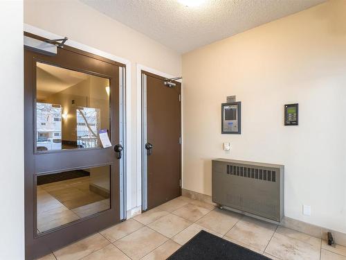 304 10524 77 Avenue, Edmonton, AB - Indoor Photo Showing Other Room