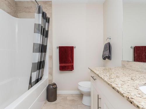 304 10524 77 Avenue, Edmonton, AB - Indoor Photo Showing Bathroom