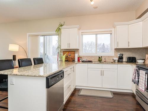 304 10524 77 Avenue, Edmonton, AB - Indoor Photo Showing Kitchen