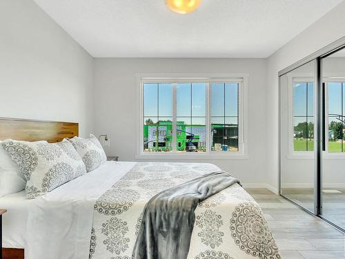 164 Secord Drive, Edmonton, AB - Indoor Photo Showing Bedroom