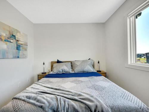 164 Secord Drive, Edmonton, AB - Indoor Photo Showing Bedroom