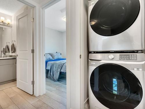 164 Secord Drive, Edmonton, AB - Indoor Photo Showing Laundry Room