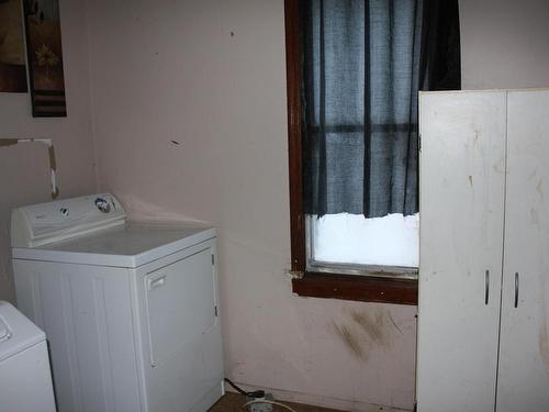 5203 49 Street, Waskatenau, AB - Indoor Photo Showing Laundry Room