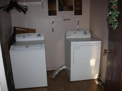 5203 49 Street, Waskatenau, AB - Indoor Photo Showing Laundry Room