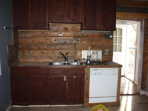 5203 49 Street, Waskatenau, AB - Indoor Photo Showing Kitchen With Double Sink