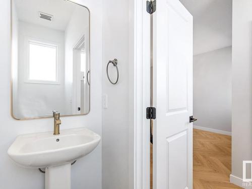 170 Cerbat Crescent, Sherwood Park, AB - Indoor Photo Showing Bathroom