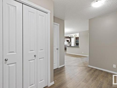 337 3315 James Mowatt Trail, Edmonton, AB - Indoor Photo Showing Other Room