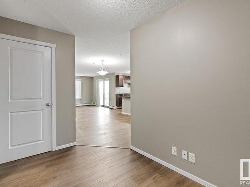 337 3315 James Mowatt Trail, Edmonton, AB - Indoor Photo Showing Other Room