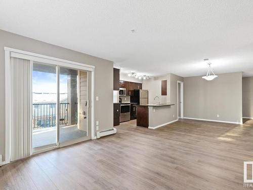 337 3315 James Mowatt Trail, Edmonton, AB - Indoor