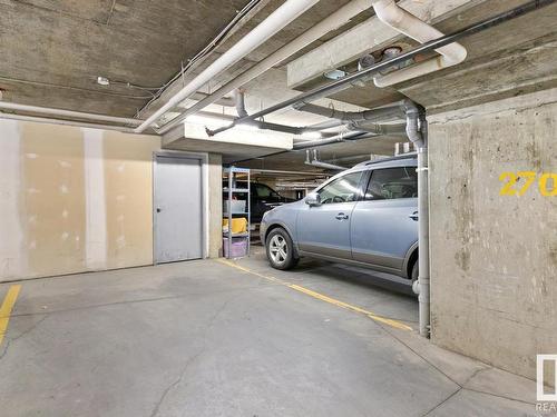 337 3315 James Mowatt Trail, Edmonton, AB - Indoor Photo Showing Garage