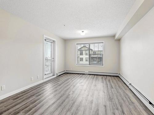 315 105 Ambleside Drive, Edmonton, AB - Indoor Photo Showing Other Room