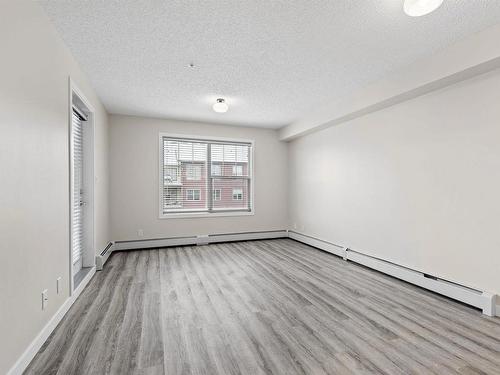 315 105 Ambleside Drive, Edmonton, AB - Indoor Photo Showing Other Room